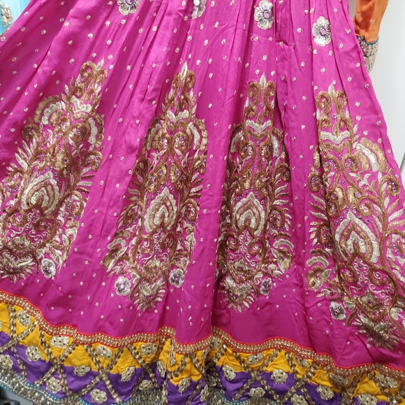 Anarkali suit - Picture 2 of 3
